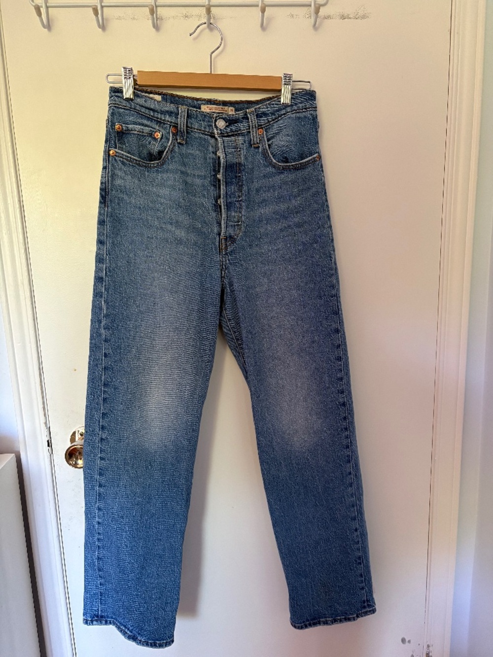 Levi's Ribcage Straight Ankle Jeans - 28